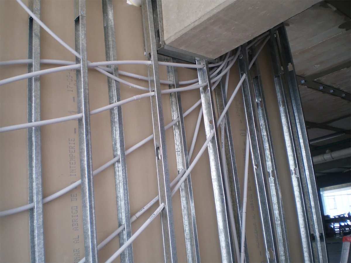 Muros de drywall para revisión técnica